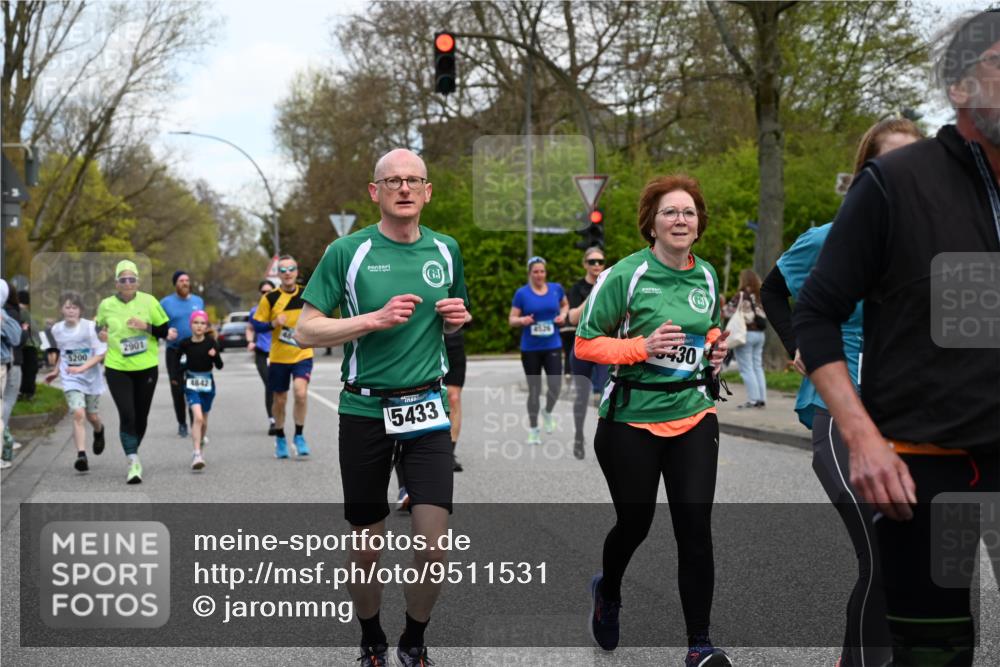 12.04.2026 - 45. Internationalen Wilhelmsburger Insellauf J. Mangold http://msf.ph/oto/9511531 12.04.2026 13:03:19 Ziel 5428, 2938, 5116, 4267, 2939, 5138, 3489, 5683, 5436, 3313, 5470, 4743, 4323, 3962, 3652, 2642, 4780, 5063, 2508, 5200, 5208, 5208, 4842, 2287, 4843, 4526, 5475, 2007, 3523, 4217, 5433, 5430, 5105, 2580, 2412, 5448, 5150, 5668, 5198, 4372, 3737, 3736, 4373, 3883, 5662, 5252, 4032, 4345, 2369, 3768, 5155 meine-sportfotos.de
