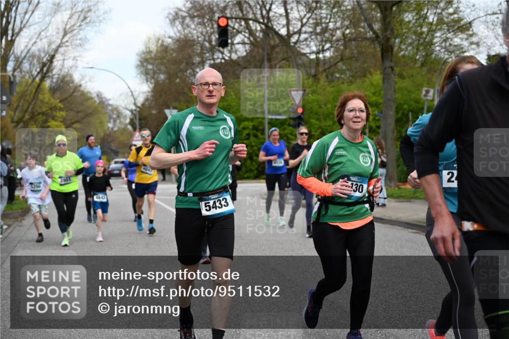 12.04.2026 - 45. Internationalen Wilhelmsburger Insellauf J. Mangold http://msf.ph/oto/9511532 12.04.2026 13:03:19 Ziel 5428, 2938, 5116, 4267, 2939, 5138, 3489, 5683, 5436, 3313, 5470, 4743, 4323, 3962, 3652, 2642, 4780, 5063, 2508, 5200, 5208, 5208, 4842, 2287, 4843, 4526, 5475, 2007, 3523, 4217, 5433, 5430, 5105, 2580, 2412, 5448, 5150, 5668, 5198, 4372, 3737, 3736, 4373, 3883, 5662, 5252, 4032, 4345, 2369, 3768, 5155 meine-sportfotos.de