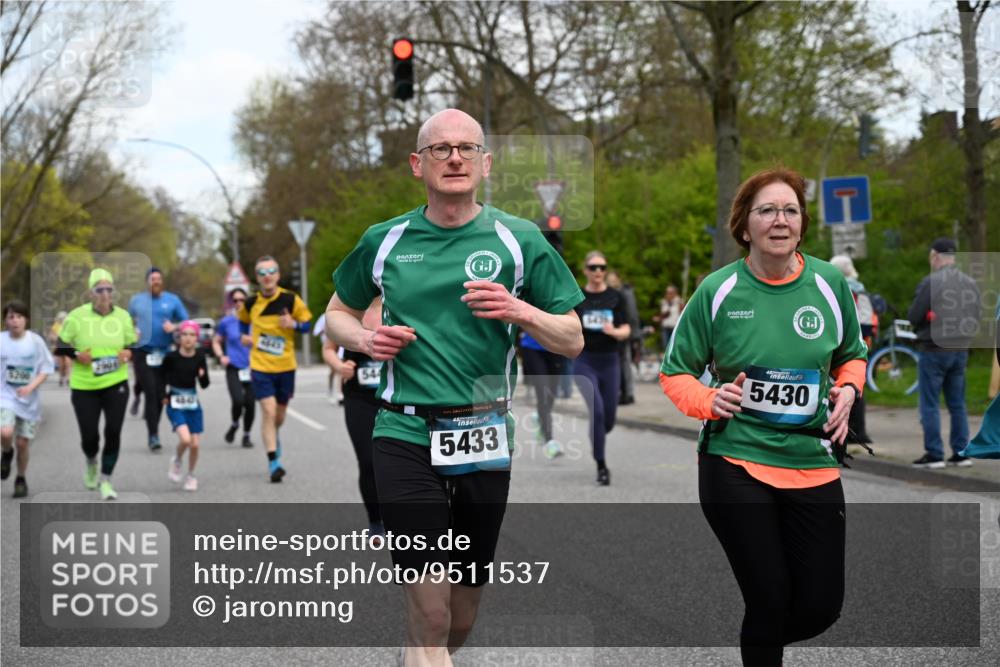 12.04.2026 - 45. Internationalen Wilhelmsburger Insellauf J. Mangold http://msf.ph/oto/9511537 12.04.2026 13:03:19 Ziel 5428, 2938, 5116, 4267, 2939, 5138, 3489, 5683, 5436, 3313, 5470, 4743, 4323, 3962, 3652, 2642, 4780, 5063, 2508, 5200, 5208, 5208, 4842, 2287, 4843, 4526, 5475, 2007, 3523, 4217, 5433, 5430, 5105, 2580, 2412, 5448, 5150, 5668, 5198, 4372, 3737, 3736, 4373, 3883, 5662, 5252, 4032, 4345, 2369, 3768, 5155 meine-sportfotos.de