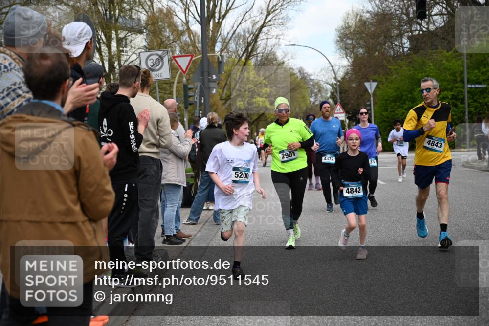 12.04.2026 - 45. Internationalen Wilhelmsburger Insellauf J. Mangold http://msf.ph/oto/9511545 12.04.2026 13:03:21 Ziel 5138, 3489, 5683, 5436, 3313, 5470, 4743, 4323, 3962, 3652, 2642, 4780, 5063, 2508, 5200, 5208, 4842, 2287, 4843, 4526, 4843, 4526, 5475, 2007, 3523, 4217, 5433, 5430, 5105, 2580, 2412, 5448, 5150, 5668, 5198, 4372, 3737, 3736, 4373, 3883, 5662, 5252, 4032, 4345, 2369, 3768, 5155, 4226, 5250, 4247, 2715, 4260 meine-sportfotos.de