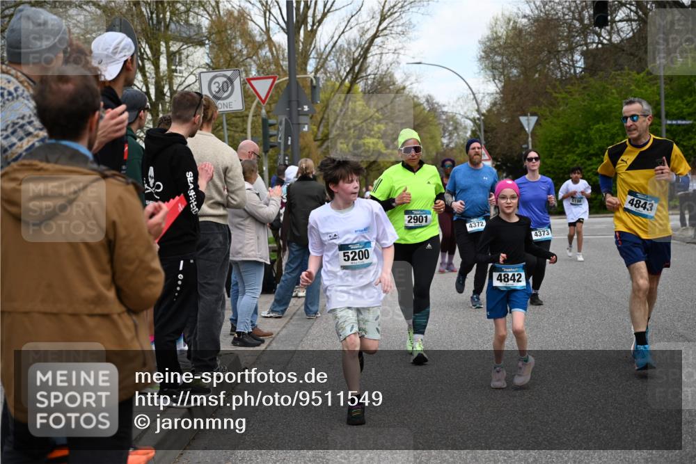 12.04.2026 - 45. Internationalen Wilhelmsburger Insellauf J. Mangold http://msf.ph/oto/9511549 12.04.2026 13:03:21 Ziel 5138, 3489, 5683, 5436, 3313, 5470, 4743, 4323, 3962, 3652, 2642, 4780, 5063, 2508, 5200, 5208, 4842, 2287, 4843, 4526, 4843, 4526, 5475, 2007, 3523, 4217, 5433, 5430, 5105, 2580, 2412, 5448, 5150, 5668, 5198, 4372, 3737, 3736, 4373, 3883, 5662, 5252, 4032, 4345, 2369, 3768, 5155, 4226, 5250, 4247, 2715, 4260 meine-sportfotos.de