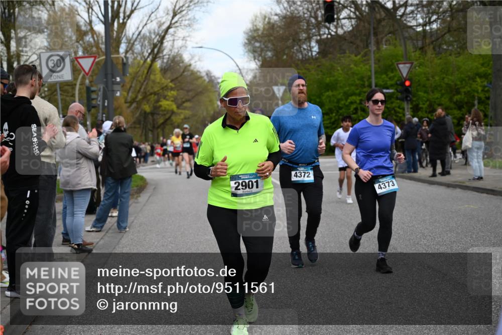 12.04.2026 - 45. Internationalen Wilhelmsburger Insellauf J. Mangold http://msf.ph/oto/9511561 12.04.2026 13:03:24 Ziel 5683, 5436, 3313, 5470, 4743, 4323, 3962, 3652, 2642, 4780, 5063, 2508, 5200, 5208, 4842, 2287, 4843, 4526, 5475, 2007, 3523, 4217, 5433, 4217, 5433, 5430, 5105, 2580, 2412, 5448, 5150, 5668, 5198, 4372, 3737, 3736, 4373, 3883, 5662, 5252, 4032, 4032, 4345, 2369, 3768, 5155, 4226, 5250, 4247, 2715, 4260, 3034 meine-sportfotos.de