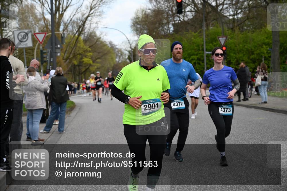 12.04.2026 - 45. Internationalen Wilhelmsburger Insellauf J. Mangold http://msf.ph/oto/9511563 12.04.2026 13:03:24 Ziel 5683, 5436, 3313, 5470, 4743, 4323, 3962, 3652, 2642, 4780, 5063, 2508, 5200, 5208, 4842, 2287, 4843, 4526, 5475, 2007, 3523, 4217, 5433, 4217, 5433, 5430, 5105, 2580, 2412, 5448, 5150, 5668, 5198, 4372, 3737, 3736, 4373, 3883, 5662, 5252, 4032, 4032, 4345, 2369, 3768, 5155, 4226, 5250, 4247, 2715, 4260, 3034 meine-sportfotos.de