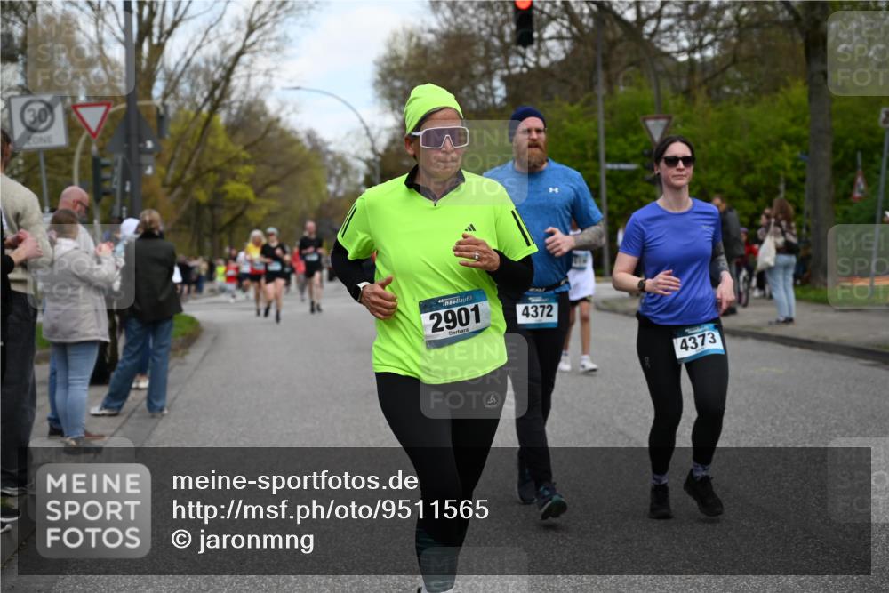 12.04.2026 - 45. Internationalen Wilhelmsburger Insellauf J. Mangold http://msf.ph/oto/9511565 12.04.2026 13:03:24 Ziel 5683, 5436, 3313, 5470, 4743, 4323, 3962, 3652, 2642, 4780, 5063, 2508, 5200, 5208, 4842, 2287, 4843, 4526, 5475, 2007, 3523, 4217, 5433, 4217, 5433, 5430, 5105, 2580, 2412, 5448, 5150, 5668, 5198, 4372, 3737, 3736, 4373, 3883, 5662, 5252, 4032, 4032, 4345, 2369, 3768, 5155, 4226, 5250, 4247, 2715, 4260, 3034 meine-sportfotos.de