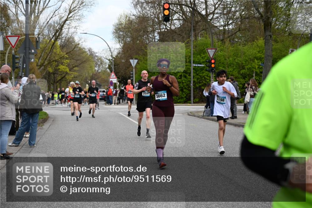 12.04.2026 - 45. Internationalen Wilhelmsburger Insellauf J. Mangold http://msf.ph/oto/9511569 12.04.2026 13:03:26 Ziel 5436, 3313, 5470, 4743, 4323, 3962, 3652, 2642, 4780, 5063, 2508, 5200, 5208, 4842, 2287, 4843, 4526, 5475, 2007, 3523, 4217, 5433, 5430, 5105, 2580, 2412, 2580, 2412, 5448, 5150, 5668, 5198, 4372, 3737, 3736, 4373, 3883, 5662, 5252, 4032, 4345, 4345, 2369, 3768, 5155, 4226, 5250, 4247, 2715, 4260, 3034, 5469, 2128, 5667, 2089 meine-sportfotos.de
