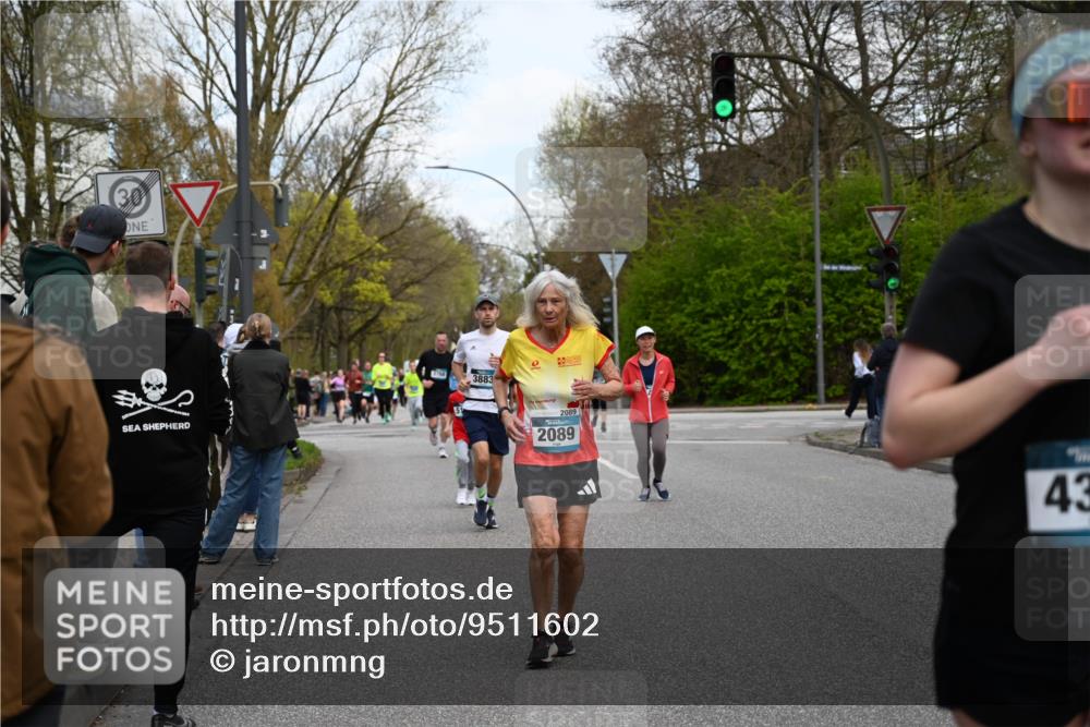12.04.2026 - 45. Internationalen Wilhelmsburger Insellauf J. Mangold http://msf.ph/oto/9511602 12.04.2026 13:03:35 Ziel 2642, 4780, 5063, 2508, 5200, 5208, 4842, 2287, 4843, 4526, 5475, 2007, 3523, 4217, 5433, 5430, 5105, 2580, 2412, 5448, 5150, 5668, 5198, 4372, 3737, 3736, 4373, 3883, 5662, 5252, 5252, 4032, 4345, 2369, 3768, 5155, 4226, 5250, 4247, 2715, 4260, 3034, 5469, 2128, 5667, 2089, 3870, 5193, 2307, 5257 meine-sportfotos.de