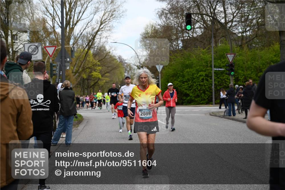 12.04.2026 - 45. Internationalen Wilhelmsburger Insellauf J. Mangold http://msf.ph/oto/9511604 12.04.2026 13:03:35 Ziel 2642, 4780, 5063, 2508, 5200, 5208, 4842, 2287, 4843, 4526, 5475, 2007, 3523, 4217, 5433, 5430, 5105, 2580, 2412, 5448, 5150, 5668, 5198, 4372, 3737, 3736, 4373, 3883, 5662, 5252, 5252, 4032, 4345, 2369, 3768, 5155, 4226, 5250, 4247, 2715, 4260, 3034, 5469, 2128, 5667, 2089, 3870, 5193, 2307, 5257 meine-sportfotos.de