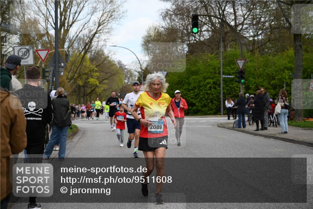 12.04.2026 - 45. Internationalen Wilhelmsburger Insellauf J. Mangold http://msf.ph/oto/9511608 12.04.2026 13:03:35 Ziel 2642, 4780, 5063, 2508, 5200, 5208, 4842, 2287, 4843, 4526, 5475, 2007, 3523, 4217, 5433, 5430, 5105, 2580, 2412, 5448, 5150, 5668, 5198, 4372, 3737, 3736, 4373, 3883, 5662, 5252, 5252, 4032, 4345, 2369, 3768, 5155, 4226, 5250, 4247, 2715, 4260, 3034, 5469, 2128, 5667, 2089, 3870, 5193, 2307, 5257 meine-sportfotos.de