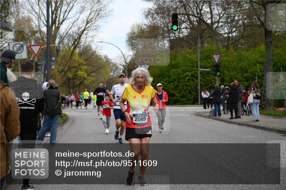 12.04.2026 - 45. Internationalen Wilhelmsburger Insellauf J. Mangold http://msf.ph/oto/9511609 12.04.2026 13:03:35 Ziel 2642, 4780, 5063, 2508, 5200, 5208, 4842, 2287, 4843, 4526, 5475, 2007, 3523, 4217, 5433, 5430, 5105, 2580, 2412, 5448, 5150, 5668, 5198, 4372, 3737, 3736, 4373, 3883, 5662, 5252, 5252, 4032, 4345, 2369, 3768, 5155, 4226, 5250, 4247, 2715, 4260, 3034, 5469, 2128, 5667, 2089, 3870, 5193, 2307, 5257 meine-sportfotos.de