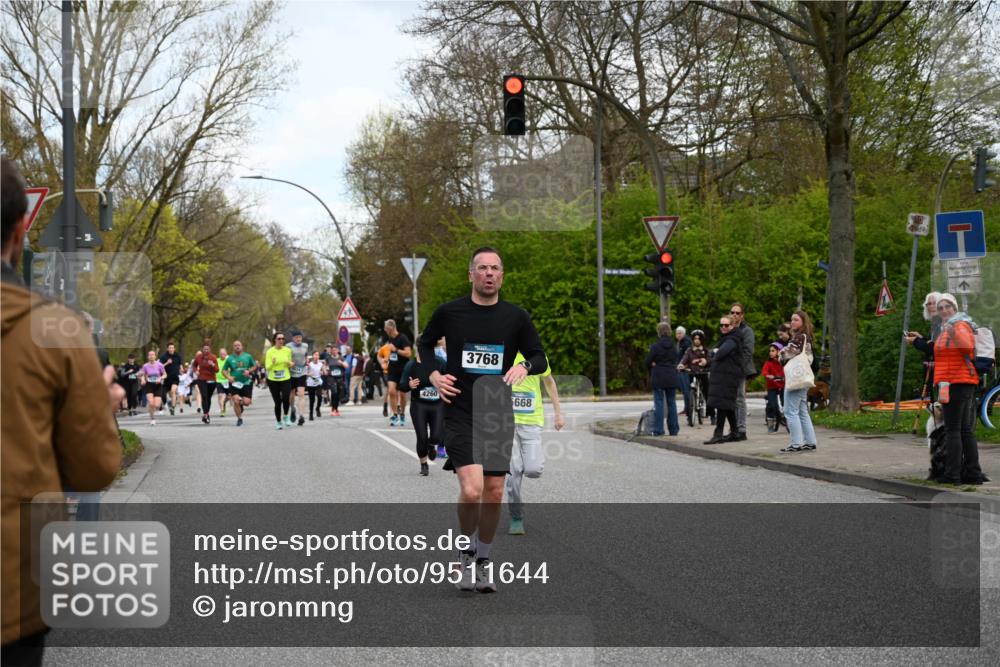 12.04.2026 - 45. Internationalen Wilhelmsburger Insellauf J. Mangold http://msf.ph/oto/9511644 12.04.2026 13:03:41 Ziel 2508, 5200, 5208, 4842, 2287, 4843, 4526, 5475, 2007, 3523, 4217, 5433, 5430, 5105, 2580, 2412, 5448, 5150, 5668, 5198, 4372, 3737, 3736, 4373, 3883, 5662, 5252, 4032, 4345, 2369, 3768, 5155, 3768, 5155, 4226, 5250, 4247, 2715, 4260, 3034, 5469, 2128, 5667, 2089, 3870, 5193, 2307, 5257, 4647, 5565, 4600, 5474, 4653, 5420, 5599, 5620, 4951, 4115 meine-sportfotos.de