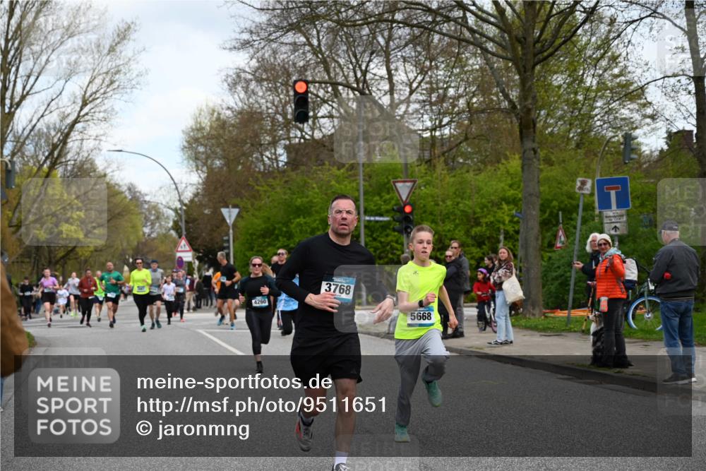 12.04.2026 - 45. Internationalen Wilhelmsburger Insellauf J. Mangold http://msf.ph/oto/9511651 12.04.2026 13:03:41 Ziel 2508, 5200, 5208, 4842, 2287, 4843, 4526, 5475, 2007, 3523, 4217, 5433, 5430, 5105, 2580, 2412, 5448, 5150, 5668, 5198, 4372, 3737, 3736, 4373, 3883, 5662, 5252, 4032, 4345, 2369, 3768, 5155, 3768, 5155, 4226, 5250, 4247, 2715, 4260, 3034, 5469, 2128, 5667, 2089, 3870, 5193, 2307, 5257, 4647, 5565, 4600, 5474, 4653, 5420, 5599, 5620, 4951, 4115 meine-sportfotos.de