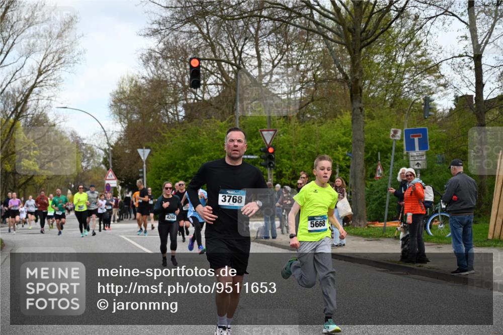 12.04.2026 - 45. Internationalen Wilhelmsburger Insellauf J. Mangold http://msf.ph/oto/9511653 12.04.2026 13:03:42 Ziel 5200, 5208, 4842, 2287, 4843, 4526, 5475, 2007, 3523, 4217, 5433, 5430, 5105, 2580, 2412, 5448, 5150, 5668, 5198, 4372, 3737, 3736, 4373, 3883, 5662, 5252, 4032, 4345, 2369, 3768, 5155, 4226, 5250, 4247, 2715, 4260, 3034, 5469, 2128, 5667, 2089, 3870, 5193, 5193, 2307, 5257, 4647, 5565, 4600, 5474, 4653, 5420, 5599, 5620, 4951, 4115 meine-sportfotos.de