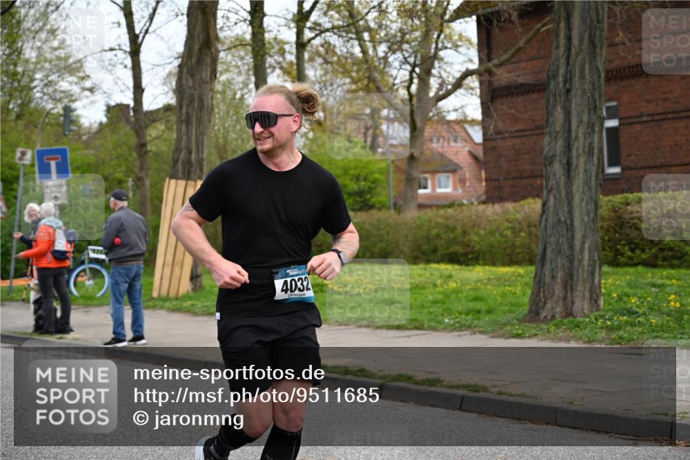 12.04.2026 - 45. Internationalen Wilhelmsburger Insellauf J. Mangold http://msf.ph/oto/9511685 12.04.2026 13:03:47 Ziel 5475, 2007, 3523, 4217, 5433, 5430, 5105, 2580, 2412, 5448, 5150, 5668, 5198, 4372, 3737, 3736, 4373, 3883, 5662, 5252, 4032, 4345, 2369, 3768, 5155, 4226, 5250, 4247, 2715, 4260, 3034, 5469, 2128, 5667, 2089, 3870, 5193, 2307, 5257, 4647, 5565, 4600, 5474, 4653, 5420, 5599, 5620, 4951, 4115, 4351, 4125 meine-sportfotos.de