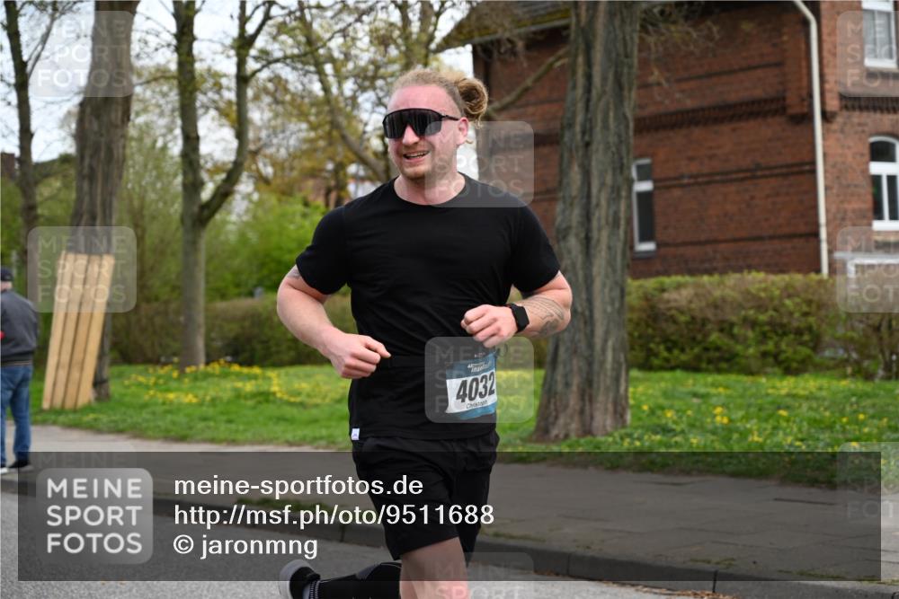 12.04.2026 - 45. Internationalen Wilhelmsburger Insellauf J. Mangold http://msf.ph/oto/9511688 12.04.2026 13:03:47 Ziel 5475, 2007, 3523, 4217, 5433, 5430, 5105, 2580, 2412, 5448, 5150, 5668, 5198, 4372, 3737, 3736, 4373, 3883, 5662, 5252, 4032, 4345, 2369, 3768, 5155, 4226, 5250, 4247, 2715, 4260, 3034, 5469, 2128, 5667, 2089, 3870, 5193, 2307, 5257, 4647, 5565, 4600, 5474, 4653, 5420, 5599, 5620, 4951, 4115, 4351, 4125 meine-sportfotos.de