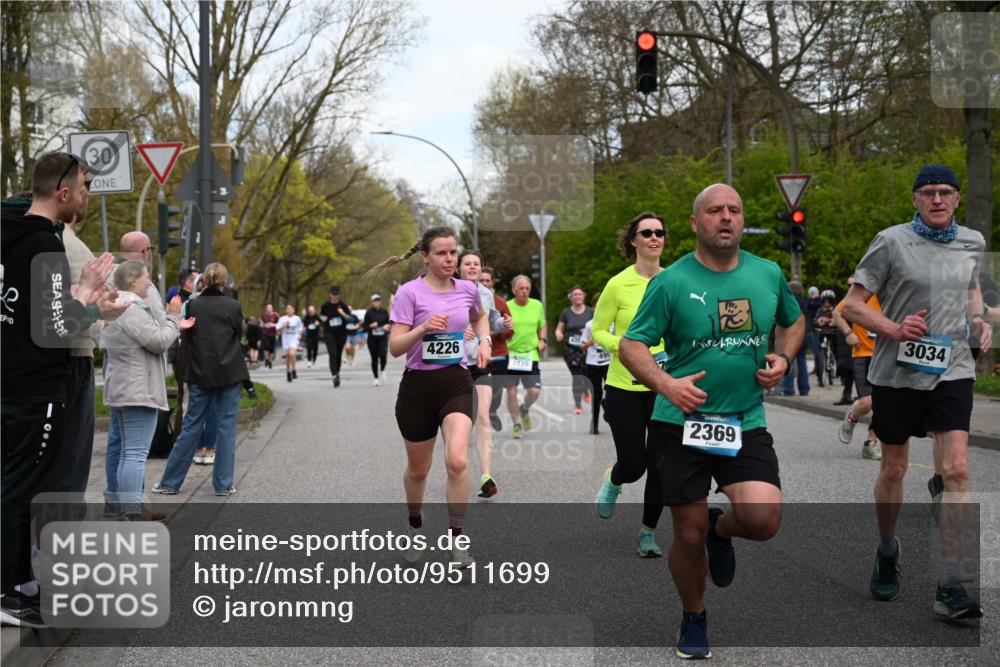 12.04.2026 - 45. Internationalen Wilhelmsburger Insellauf J. Mangold http://msf.ph/oto/9511699 12.04.2026 13:03:49 Ziel 4217, 5433, 5430, 5105, 2580, 2412, 5448, 5150, 5668, 5198, 4372, 3737, 3736, 4373, 3883, 5662, 5252, 4032, 4345, 2369, 3768, 5155, 4226, 5250, 4247, 2715, 4260, 3034, 5469, 2128, 5667, 2089, 5469, 2128, 5667, 2089, 3870, 5193, 2307, 5257, 4647, 5565, 4600, 5474, 4653, 5420, 5599, 5620, 4951, 4115, 4351, 4125 meine-sportfotos.de