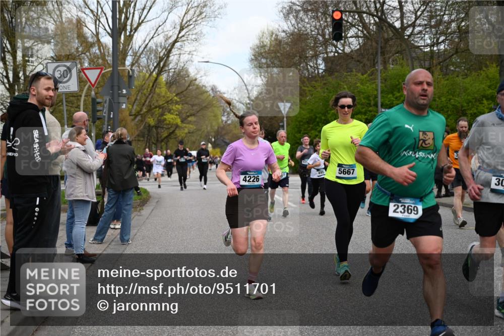 12.04.2026 - 45. Internationalen Wilhelmsburger Insellauf J. Mangold http://msf.ph/oto/9511701 12.04.2026 13:03:49 Ziel 4217, 5433, 5430, 5105, 2580, 2412, 5448, 5150, 5668, 5198, 4372, 3737, 3736, 4373, 3883, 5662, 5252, 4032, 4345, 2369, 3768, 5155, 4226, 5250, 4247, 2715, 4260, 3034, 5469, 2128, 5667, 2089, 5469, 2128, 5667, 2089, 3870, 5193, 2307, 5257, 4647, 5565, 4600, 5474, 4653, 5420, 5599, 5620, 4951, 4115, 4351, 4125 meine-sportfotos.de
