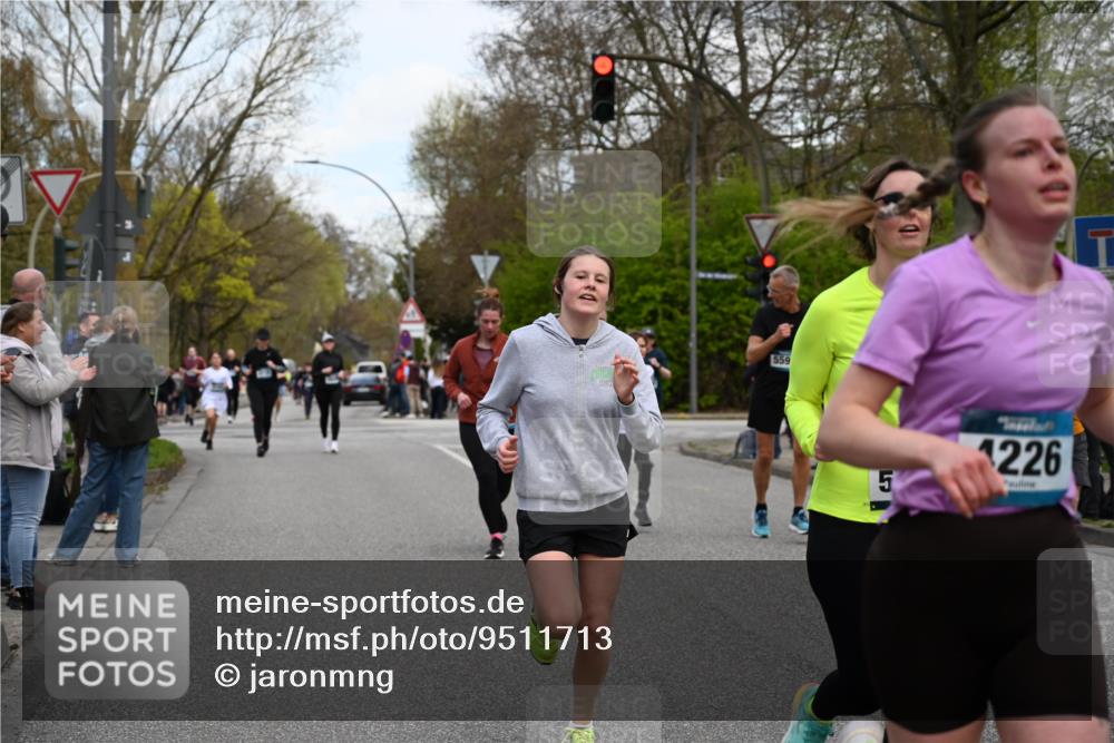 12.04.2026 - 45. Internationalen Wilhelmsburger Insellauf J. Mangold http://msf.ph/oto/9511713 12.04.2026 13:03:51 Ziel 2580, 2412, 5448, 5150, 5668, 5198, 4372, 3737, 3736, 4373, 3883, 5662, 5252, 4032, 4345, 2369, 3768, 5155, 4226, 5250, 4247, 2715, 4260, 3034, 5469, 2128, 5667, 2089, 3870, 5193, 2307, 5257, 4647, 5565, 4600, 5474, 4653, 5420, 5599, 5420, 5599, 5620, 4951, 4115, 4351, 4125, 5248 meine-sportfotos.de