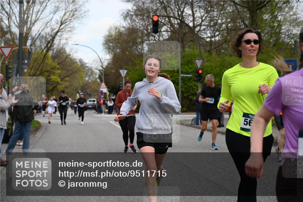 12.04.2026 - 45. Internationalen Wilhelmsburger Insellauf J. Mangold http://msf.ph/oto/9511715 12.04.2026 13:03:51 Ziel 2580, 2412, 5448, 5150, 5668, 5198, 4372, 3737, 3736, 4373, 3883, 5662, 5252, 4032, 4345, 2369, 3768, 5155, 4226, 5250, 4247, 2715, 4260, 3034, 5469, 2128, 5667, 2089, 3870, 5193, 2307, 5257, 4647, 5565, 4600, 5474, 4653, 5420, 5599, 5420, 5599, 5620, 4951, 4115, 4351, 4125, 5248 meine-sportfotos.de