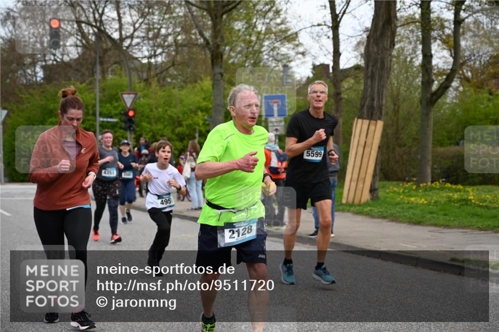 12.04.2026 - 45. Internationalen Wilhelmsburger Insellauf J. Mangold http://msf.ph/oto/9511720 12.04.2026 13:03:53 Ziel 5448, 5150, 5668, 5198, 4372, 3737, 3736, 4373, 3883, 5662, 5252, 4032, 4345, 2369, 3768, 5155, 4226, 5250, 4247, 2715, 4260, 3034, 5469, 2128, 5667, 2089, 3870, 5193, 2307, 5257, 4647, 5565, 4600, 5474, 4653, 5420, 5599, 5620, 4951, 4115, 4951, 4115, 4351, 4125, 5248 meine-sportfotos.de