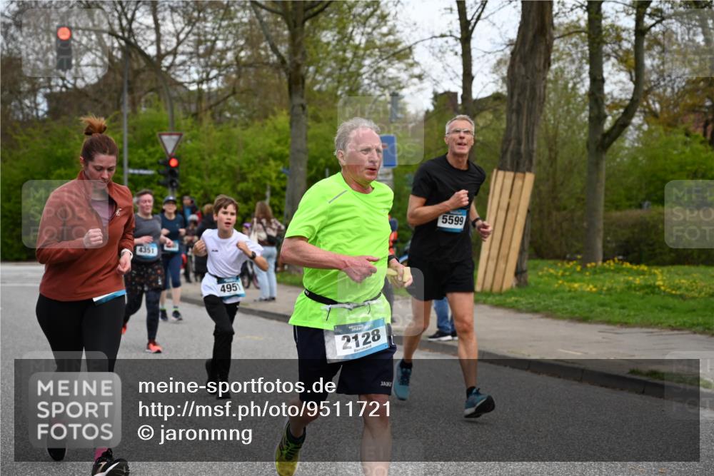 12.04.2026 - 45. Internationalen Wilhelmsburger Insellauf J. Mangold http://msf.ph/oto/9511721 12.04.2026 13:03:53 Ziel 5448, 5150, 5668, 5198, 4372, 3737, 3736, 4373, 3883, 5662, 5252, 4032, 4345, 2369, 3768, 5155, 4226, 5250, 4247, 2715, 4260, 3034, 5469, 2128, 5667, 2089, 3870, 5193, 2307, 5257, 4647, 5565, 4600, 5474, 4653, 5420, 5599, 5620, 4951, 4115, 4951, 4115, 4351, 4125, 5248 meine-sportfotos.de