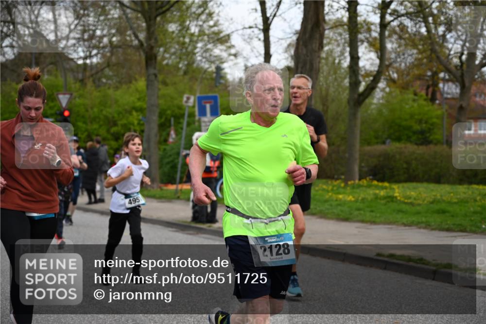 12.04.2026 - 45. Internationalen Wilhelmsburger Insellauf J. Mangold http://msf.ph/oto/9511725 12.04.2026 13:03:54 Ziel 5668, 5198, 4372, 3737, 3736, 4373, 3883, 5662, 5252, 4032, 4345, 2369, 3768, 5155, 4226, 5250, 4247, 2715, 4260, 3034, 5469, 2128, 5667, 2089, 3870, 5193, 5193, 2307, 5257, 4647, 5565, 4600, 5474, 4653, 5420, 5599, 5620, 4951, 4115, 4351, 4125, 5248, 5064 meine-sportfotos.de