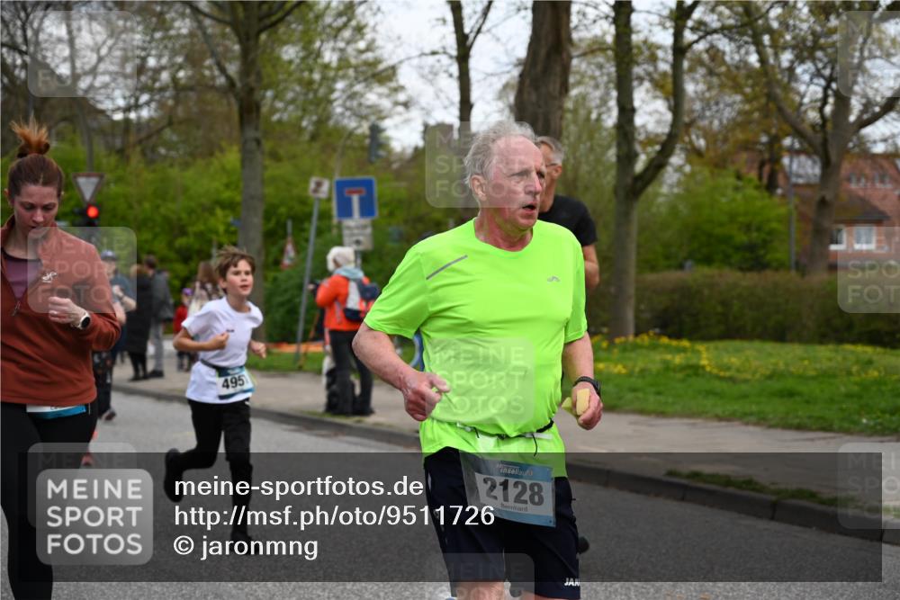 12.04.2026 - 45. Internationalen Wilhelmsburger Insellauf J. Mangold http://msf.ph/oto/9511726 12.04.2026 13:03:54 Ziel 5668, 5198, 4372, 3737, 3736, 4373, 3883, 5662, 5252, 4032, 4345, 2369, 3768, 5155, 4226, 5250, 4247, 2715, 4260, 3034, 5469, 2128, 5667, 2089, 3870, 5193, 5193, 2307, 5257, 4647, 5565, 4600, 5474, 4653, 5420, 5599, 5620, 4951, 4115, 4351, 4125, 5248, 5064 meine-sportfotos.de