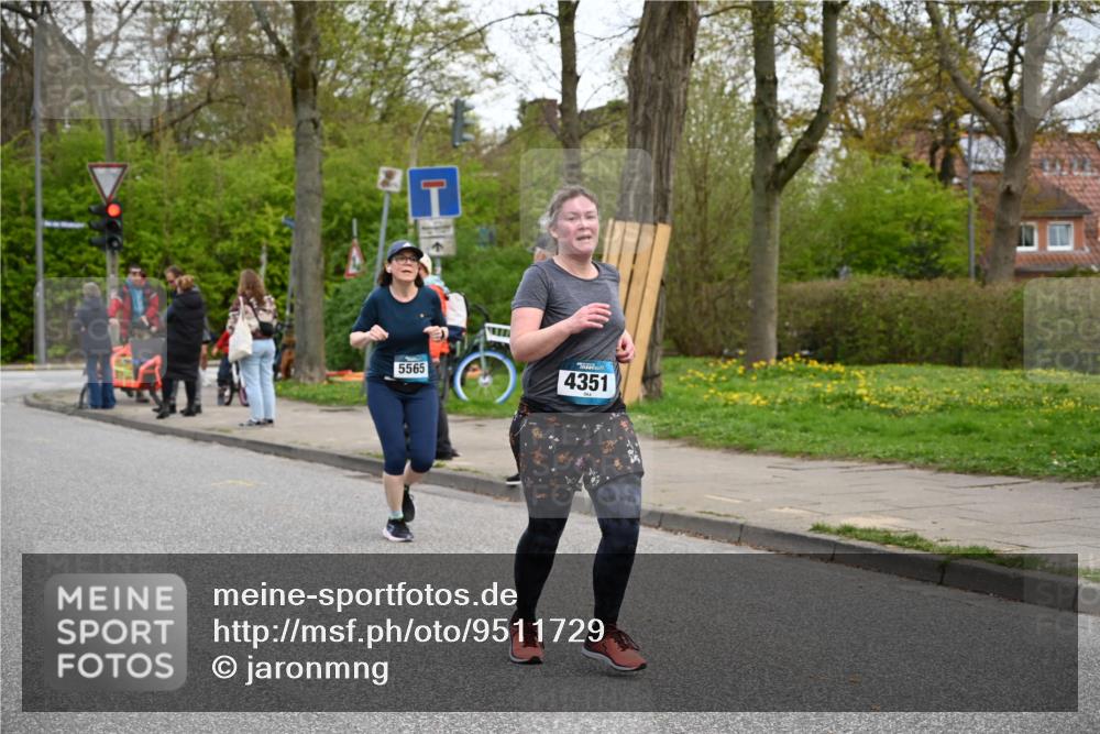 12.04.2026 - 45. Internationalen Wilhelmsburger Insellauf J. Mangold http://msf.ph/oto/9511729 12.04.2026 13:03:56 Ziel 5662, 5252, 4032, 4345, 2369, 3768, 5155, 4226, 5250, 4247, 2715, 4260, 3034, 5469, 2128, 5667, 2089, 3870, 5193, 2307, 5257, 4647, 5565, 4600, 5474, 4653, 5420, 5599, 5620, 4951, 4115, 4351, 4351, 4125, 5248, 5064, 4048, 5423, 5066, 5458, 5728 meine-sportfotos.de