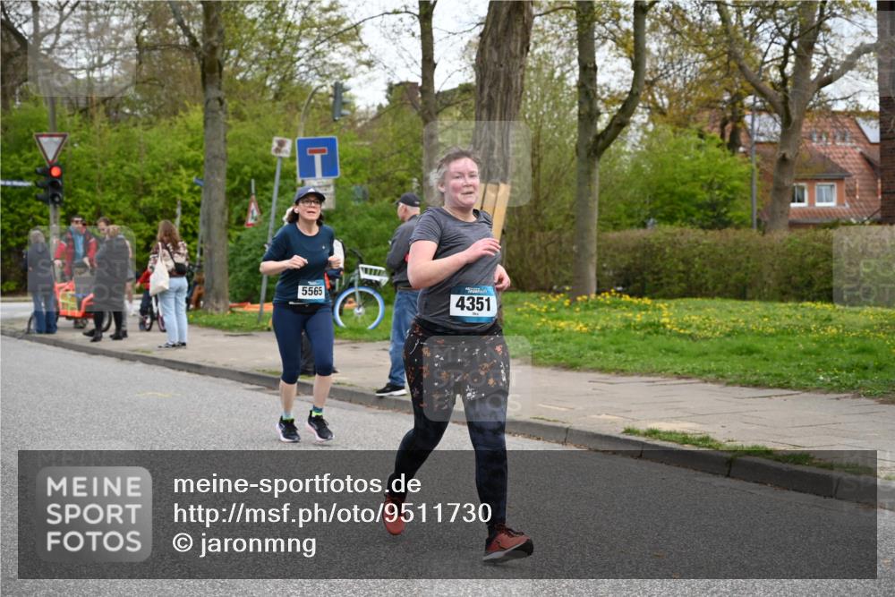 12.04.2026 - 45. Internationalen Wilhelmsburger Insellauf J. Mangold http://msf.ph/oto/9511730 12.04.2026 13:03:56 Ziel 5662, 5252, 4032, 4345, 2369, 3768, 5155, 4226, 5250, 4247, 2715, 4260, 3034, 5469, 2128, 5667, 2089, 3870, 5193, 2307, 5257, 4647, 5565, 4600, 5474, 4653, 5420, 5599, 5620, 4951, 4115, 4351, 4351, 4125, 5248, 5064, 4048, 5423, 5066, 5458, 5728 meine-sportfotos.de