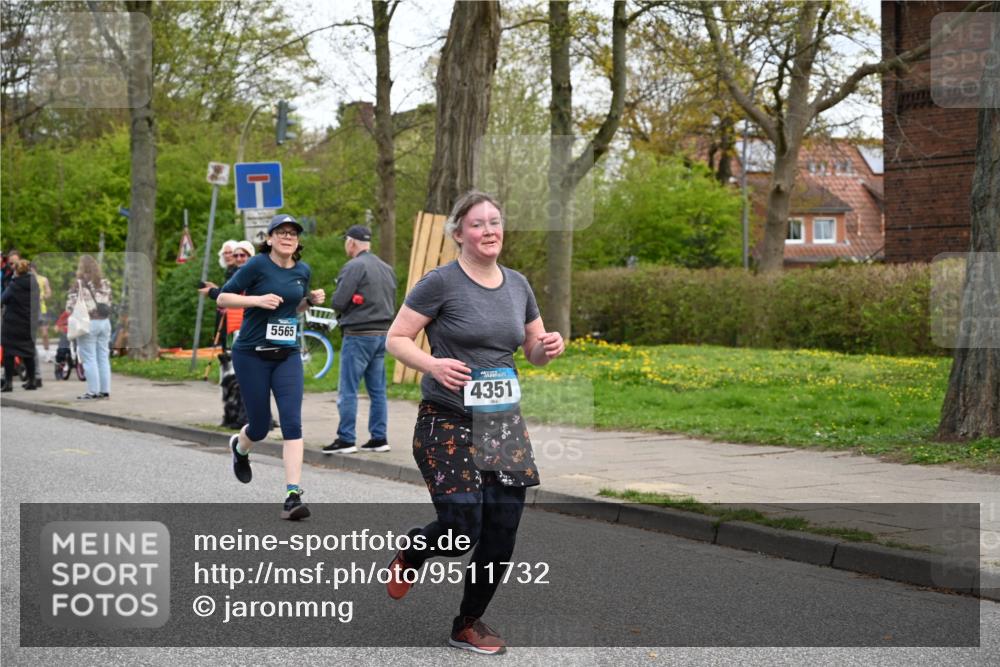12.04.2026 - 45. Internationalen Wilhelmsburger Insellauf J. Mangold http://msf.ph/oto/9511732 12.04.2026 13:03:56 Ziel 5662, 5252, 4032, 4345, 2369, 3768, 5155, 4226, 5250, 4247, 2715, 4260, 3034, 5469, 2128, 5667, 2089, 3870, 5193, 2307, 5257, 4647, 5565, 4600, 5474, 4653, 5420, 5599, 5620, 4951, 4115, 4351, 4351, 4125, 5248, 5064, 4048, 5423, 5066, 5458, 5728 meine-sportfotos.de