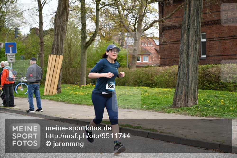 12.04.2026 - 45. Internationalen Wilhelmsburger Insellauf J. Mangold http://msf.ph/oto/9511744 12.04.2026 13:03:58 Ziel 5662, 5252, 4032, 4345, 2369, 3768, 5155, 4226, 5250, 4247, 2715, 4260, 3034, 5469, 2128, 5667, 2089, 3870, 5193, 2307, 5257, 5257, 4647, 5565, 4600, 5474, 4653, 5420, 5599, 5620, 4951, 4115, 4351, 4125, 5248, 5064, 4048, 5423, 5066, 5458, 5728 meine-sportfotos.de