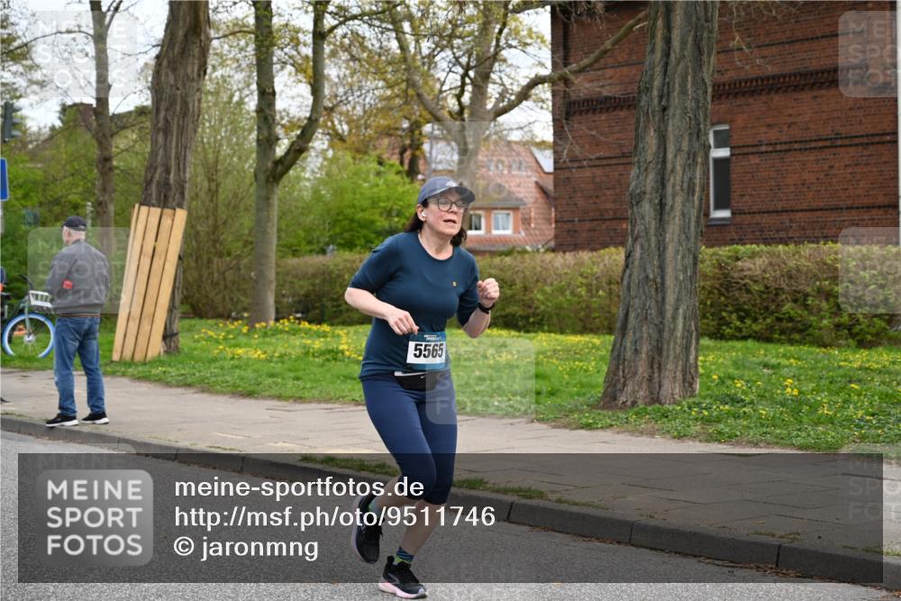 12.04.2026 - 45. Internationalen Wilhelmsburger Insellauf J. Mangold http://msf.ph/oto/9511746 12.04.2026 13:03:58 Ziel 5662, 5252, 4032, 4345, 2369, 3768, 5155, 4226, 5250, 4247, 2715, 4260, 3034, 5469, 2128, 5667, 2089, 3870, 5193, 2307, 5257, 5257, 4647, 5565, 4600, 5474, 4653, 5420, 5599, 5620, 4951, 4115, 4351, 4125, 5248, 5064, 4048, 5423, 5066, 5458, 5728 meine-sportfotos.de
