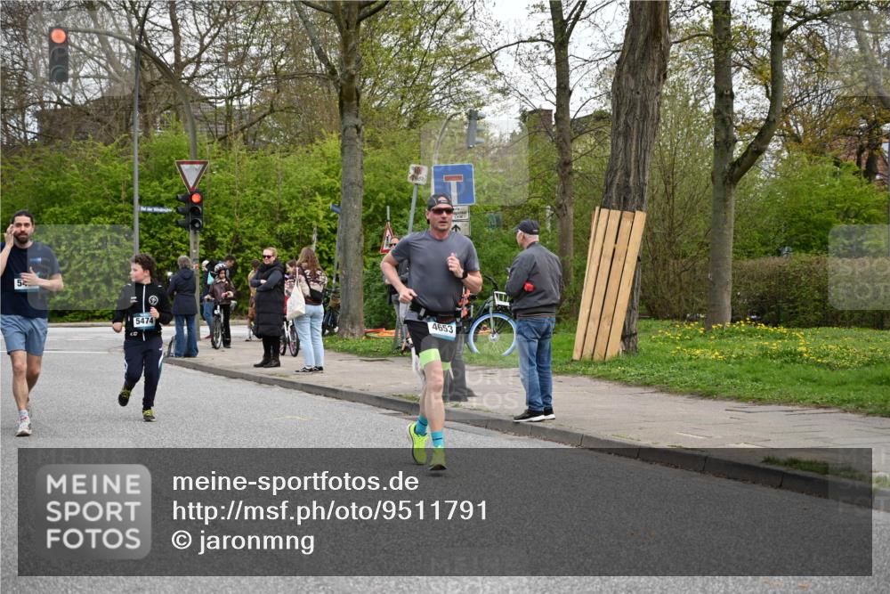 12.04.2026 - 45. Internationalen Wilhelmsburger Insellauf J. Mangold http://msf.ph/oto/9511791 12.04.2026 13:04:06 Ziel 3768, 5155, 4226, 5250, 4247, 2715, 4260, 3034, 5469, 2128, 5667, 2089, 3870, 5193, 2307, 5257, 4647, 5565, 4600, 5474, 4653, 5420, 5599, 5620, 4951, 4115, 4351, 4125, 5248, 5064, 5064, 4048, 5423, 5066, 5458, 5728, 5724, 2798, 5088 meine-sportfotos.de