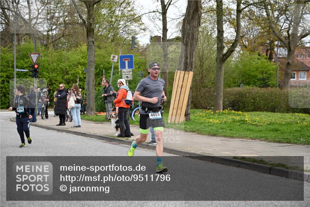 12.04.2026 - 45. Internationalen Wilhelmsburger Insellauf J. Mangold http://msf.ph/oto/9511796 12.04.2026 13:04:07 Ziel 4226, 5250, 4247, 2715, 4260, 3034, 5469, 2128, 5667, 2089, 3870, 5193, 2307, 5257, 4647, 5565, 4600, 5474, 4653, 5420, 5599, 5620, 4951, 4115, 4351, 4125, 5248, 5064, 4048, 5423, 4048, 5423, 5066, 5458, 5728, 5724, 2798, 5088 meine-sportfotos.de