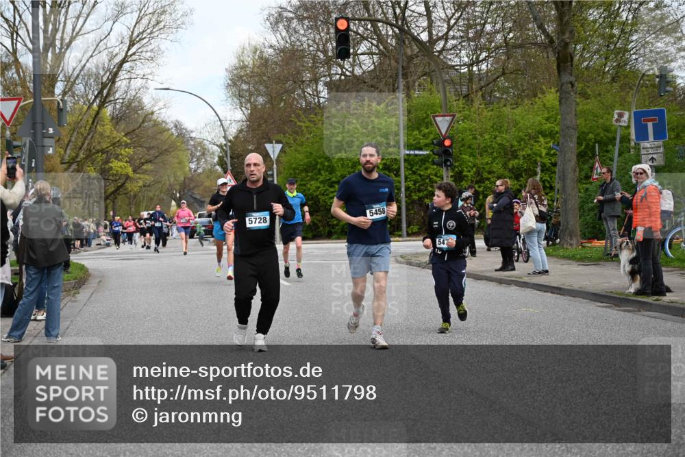 12.04.2026 - 45. Internationalen Wilhelmsburger Insellauf J. Mangold http://msf.ph/oto/9511798 12.04.2026 13:04:08 Ziel 4226, 5250, 4247, 2715, 4260, 3034, 5469, 2128, 5667, 2089, 3870, 5193, 2307, 5257, 4647, 5565, 4600, 5474, 4653, 5420, 5599, 5620, 4951, 4115, 4351, 4351, 4125, 5248, 5064, 4048, 5423, 5066, 5458, 5728, 5066, 5458, 5728, 5724, 2798, 5088 meine-sportfotos.de