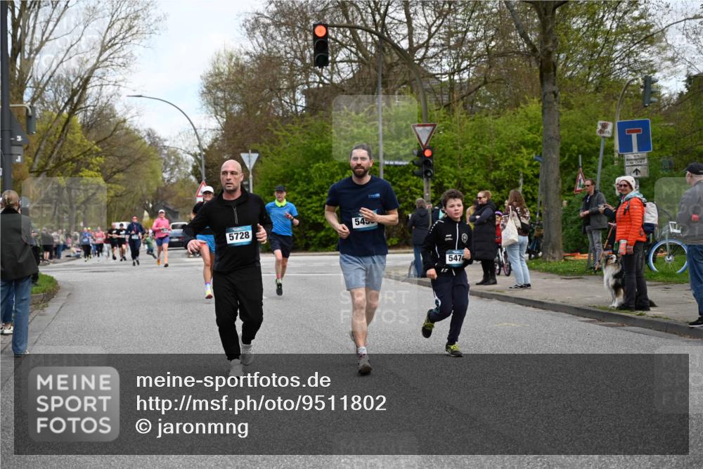 12.04.2026 - 45. Internationalen Wilhelmsburger Insellauf J. Mangold http://msf.ph/oto/9511802 12.04.2026 13:04:08 Ziel 4226, 5250, 4247, 2715, 4260, 3034, 5469, 2128, 5667, 2089, 3870, 5193, 2307, 5257, 4647, 5565, 4600, 5474, 4653, 5420, 5599, 5620, 4951, 4115, 4351, 4351, 4125, 5248, 5064, 4048, 5423, 5066, 5458, 5728, 5066, 5458, 5728, 5724, 2798, 5088 meine-sportfotos.de