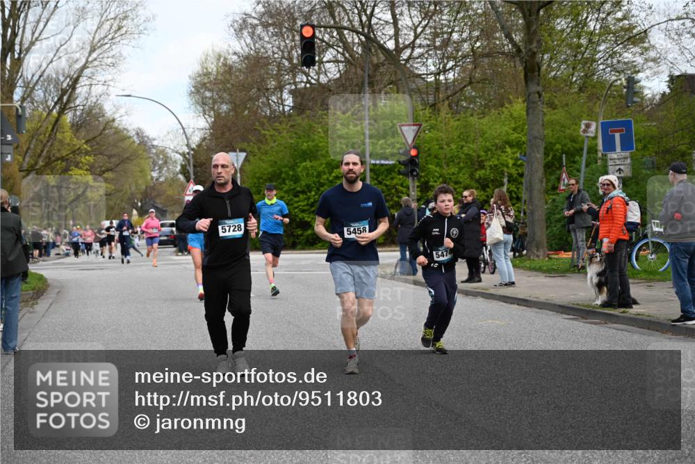 12.04.2026 - 45. Internationalen Wilhelmsburger Insellauf J. Mangold http://msf.ph/oto/9511803 12.04.2026 13:04:08 Ziel 4226, 5250, 4247, 2715, 4260, 3034, 5469, 2128, 5667, 2089, 3870, 5193, 2307, 5257, 4647, 5565, 4600, 5474, 4653, 5420, 5599, 5620, 4951, 4115, 4351, 4351, 4125, 5248, 5064, 4048, 5423, 5066, 5458, 5728, 5066, 5458, 5728, 5724, 2798, 5088 meine-sportfotos.de