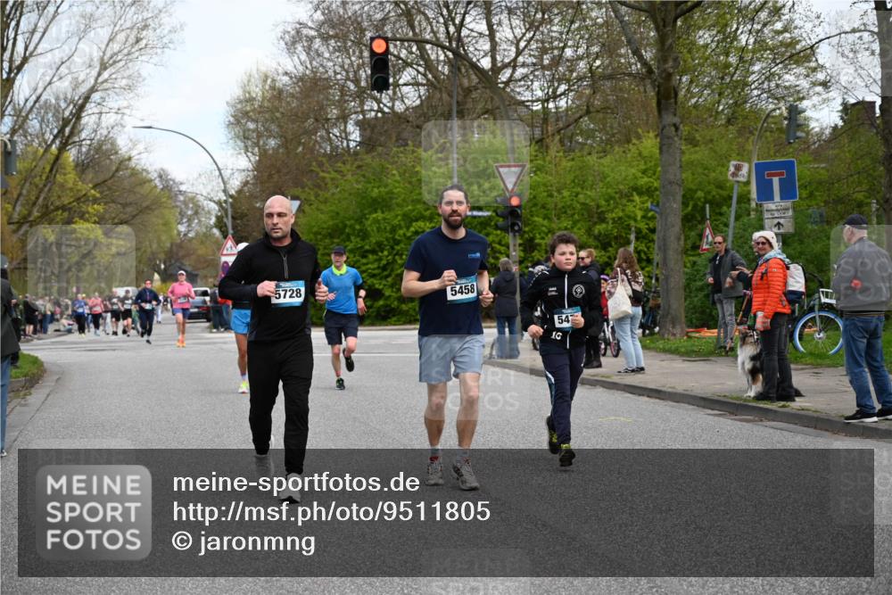 12.04.2026 - 45. Internationalen Wilhelmsburger Insellauf J. Mangold http://msf.ph/oto/9511805 12.04.2026 13:04:08 Ziel 4226, 5250, 4247, 2715, 4260, 3034, 5469, 2128, 5667, 2089, 3870, 5193, 2307, 5257, 4647, 5565, 4600, 5474, 4653, 5420, 5599, 5620, 4951, 4115, 4351, 4351, 4125, 5248, 5064, 4048, 5423, 5066, 5458, 5728, 5066, 5458, 5728, 5724, 2798, 5088 meine-sportfotos.de
