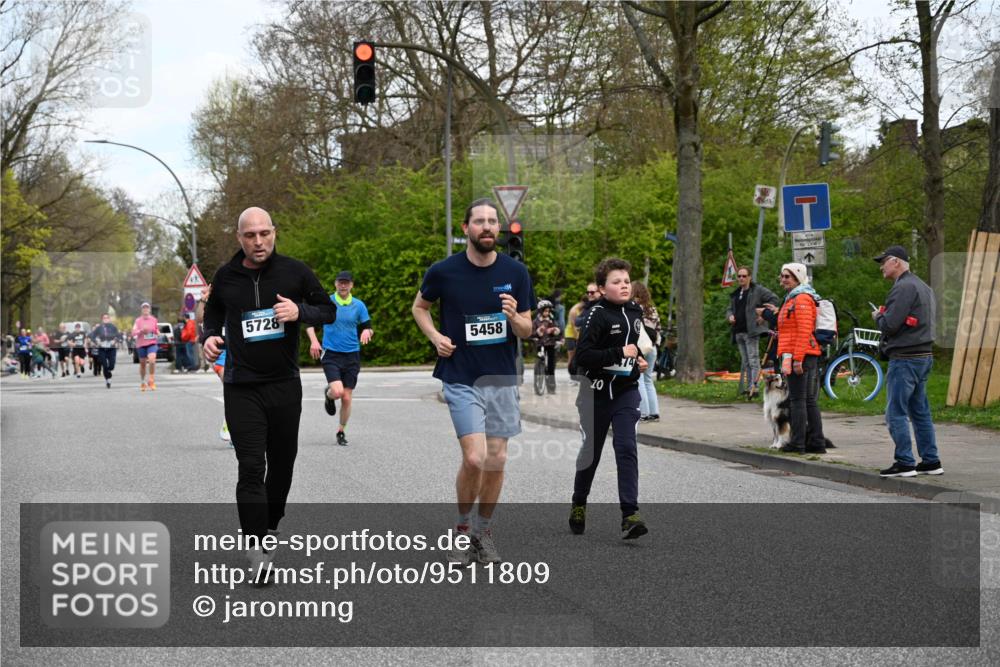 12.04.2026 - 45. Internationalen Wilhelmsburger Insellauf J. Mangold http://msf.ph/oto/9511809 12.04.2026 13:04:08 Ziel 4226, 5250, 4247, 2715, 4260, 3034, 5469, 2128, 5667, 2089, 3870, 5193, 2307, 5257, 4647, 5565, 4600, 5474, 4653, 5420, 5599, 5620, 4951, 4115, 4351, 4351, 4125, 5248, 5064, 4048, 5423, 5066, 5458, 5728, 5066, 5458, 5728, 5724, 2798, 5088 meine-sportfotos.de