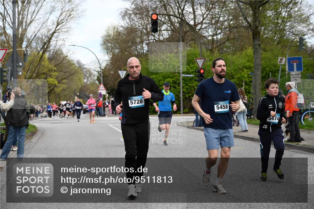 12.04.2026 - 45. Internationalen Wilhelmsburger Insellauf J. Mangold http://msf.ph/oto/9511813 12.04.2026 13:04:09 Ziel 4226, 5250, 4247, 2715, 4260, 3034, 5469, 2128, 5667, 2089, 3870, 5193, 2307, 5257, 4647, 5565, 4600, 5474, 4653, 5420, 5599, 5620, 4951, 4115, 4351, 4125, 4125, 5248, 5064, 4048, 5423, 5066, 5458, 5728, 5724, 2798, 5088, 5864, 3964, 2891 meine-sportfotos.de
