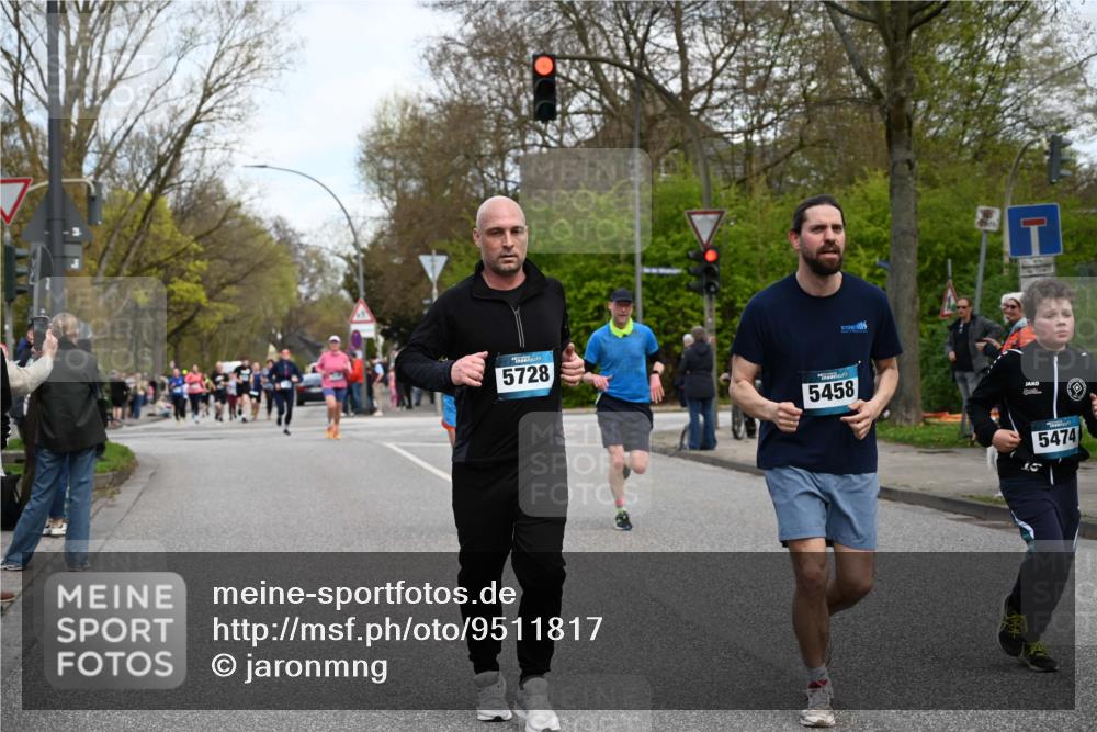 12.04.2026 - 45. Internationalen Wilhelmsburger Insellauf J. Mangold http://msf.ph/oto/9511817 12.04.2026 13:04:09 Ziel 4226, 5250, 4247, 2715, 4260, 3034, 5469, 2128, 5667, 2089, 3870, 5193, 2307, 5257, 4647, 5565, 4600, 5474, 4653, 5420, 5599, 5620, 4951, 4115, 4351, 4125, 4125, 5248, 5064, 4048, 5423, 5066, 5458, 5728, 5724, 2798, 5088, 5864, 3964, 2891 meine-sportfotos.de
