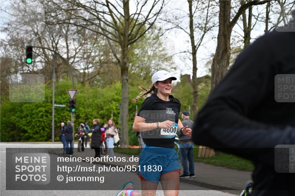 12.04.2026 - 45. Internationalen Wilhelmsburger Insellauf J. Mangold http://msf.ph/oto/9511830 12.04.2026 13:04:12 Ziel 5469, 2128, 5667, 2089, 3870, 5193, 2307, 5257, 4647, 5565, 4600, 5474, 4653, 5420, 5599, 5620, 4951, 4115, 4351, 4125, 5248, 5064, 4048, 5423, 5066, 5458, 5728, 5724, 2798, 2798, 5088, 5864, 3964, 2891, 4314, 5096, 5808, 5477 meine-sportfotos.de