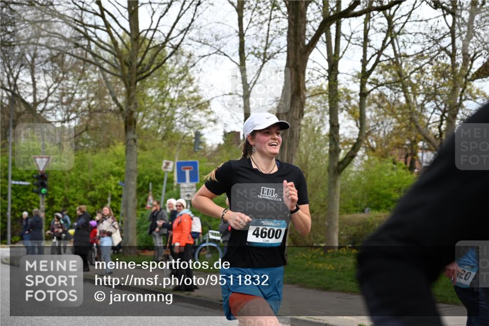 12.04.2026 - 45. Internationalen Wilhelmsburger Insellauf J. Mangold http://msf.ph/oto/9511832 12.04.2026 13:04:12 Ziel 5469, 2128, 5667, 2089, 3870, 5193, 2307, 5257, 4647, 5565, 4600, 5474, 4653, 5420, 5599, 5620, 4951, 4115, 4351, 4125, 5248, 5064, 4048, 5423, 5066, 5458, 5728, 5724, 2798, 2798, 5088, 5864, 3964, 2891, 4314, 5096, 5808, 5477 meine-sportfotos.de