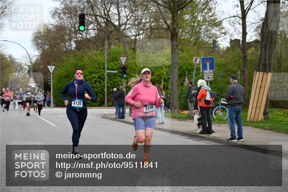 12.04.2026 - 45. Internationalen Wilhelmsburger Insellauf J. Mangold http://msf.ph/oto/9511841 12.04.2026 13:04:17 Ziel 3870, 5193, 2307, 5257, 4647, 5565, 4600, 5474, 4653, 5420, 5599, 5620, 4951, 4115, 4351, 4125, 5248, 5064, 4048, 5423, 5066, 5458, 5728, 5724, 2798, 5088, 5864, 3964, 2891, 4314, 5096, 5808, 5477, 3068, 5144 meine-sportfotos.de