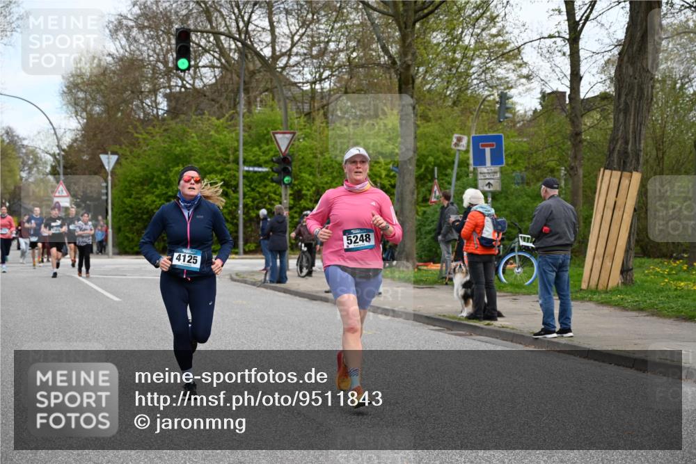 12.04.2026 - 45. Internationalen Wilhelmsburger Insellauf J. Mangold http://msf.ph/oto/9511843 12.04.2026 13:04:17 Ziel 3870, 5193, 2307, 5257, 4647, 5565, 4600, 5474, 4653, 5420, 5599, 5620, 4951, 4115, 4351, 4125, 5248, 5064, 4048, 5423, 5066, 5458, 5728, 5724, 2798, 5088, 5864, 3964, 2891, 4314, 5096, 5808, 5477, 3068, 5144 meine-sportfotos.de