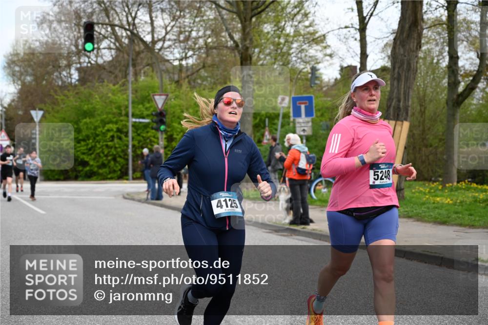 12.04.2026 - 45. Internationalen Wilhelmsburger Insellauf J. Mangold http://msf.ph/oto/9511852 12.04.2026 13:04:18 Ziel 5193, 2307, 5257, 4647, 5565, 4600, 5474, 4653, 5420, 5599, 5620, 4951, 4115, 4351, 4125, 5248, 5064, 5064, 4048, 5423, 5066, 5458, 5728, 5724, 2798, 5088, 5864, 3964, 2891, 4314, 5096, 5808, 5477, 3068, 5144, 5002 meine-sportfotos.de