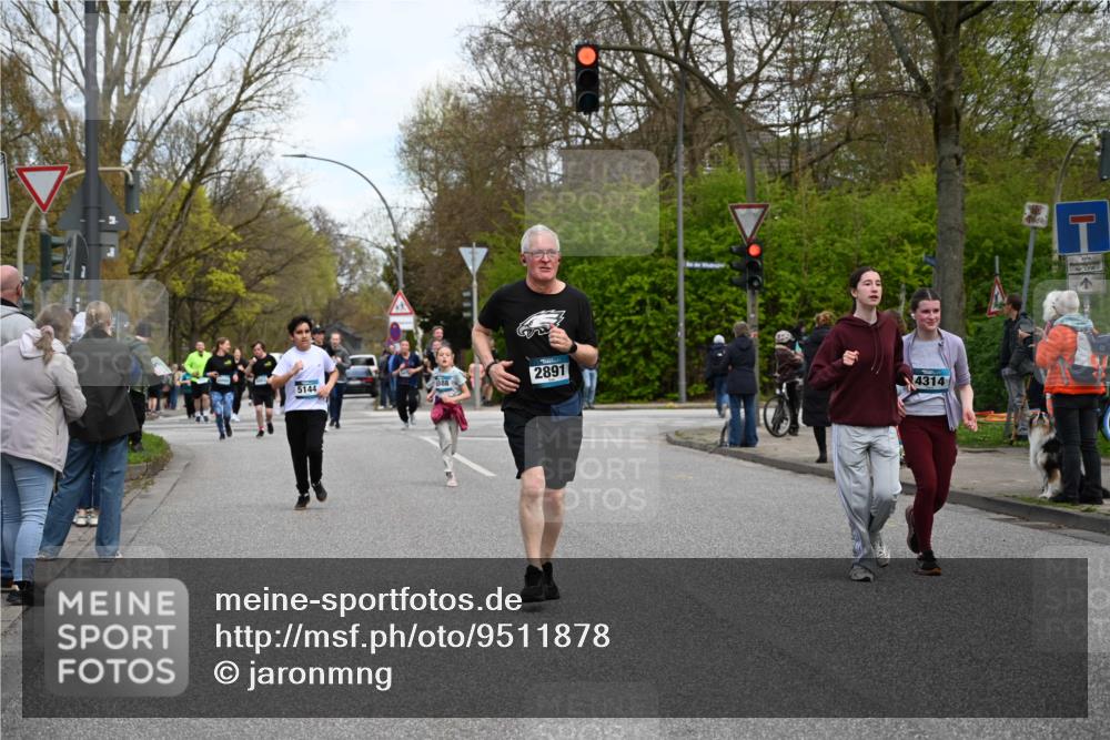 12.04.2026 - 45. Internationalen Wilhelmsburger Insellauf J. Mangold http://msf.ph/oto/9511878 12.04.2026 13:04:29 Ziel 5620, 4951, 4115, 4351, 4125, 5248, 5064, 4048, 5423, 5066, 5458, 5728, 5724, 2798, 5088, 5864, 3964, 2891, 4314, 5096, 5808, 5477, 3068, 5144, 5002, 5427, 4610, 5128, 5098, 5235, 5234, 5504, 2139, 3001, 2443, 5862, 5110, 4892 meine-sportfotos.de