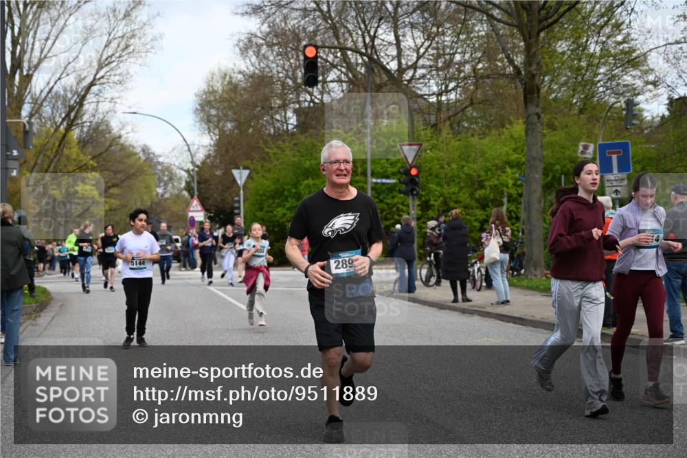 12.04.2026 - 45. Internationalen Wilhelmsburger Insellauf J. Mangold http://msf.ph/oto/9511889 12.04.2026 13:04:30 Ziel 4951, 4115, 4351, 4125, 5248, 5064, 4048, 5423, 5066, 5458, 5728, 5724, 2798, 5088, 5864, 3964, 2891, 4314, 5096, 5808, 5477, 3068, 5144, 5002, 5002, 5427, 4610, 5128, 5098, 5235, 5234, 5504, 2139, 3001, 2443, 5862, 5110, 4892 meine-sportfotos.de