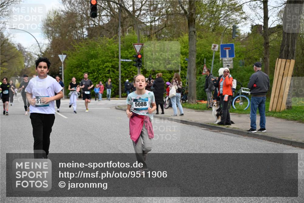 12.04.2026 - 45. Internationalen Wilhelmsburger Insellauf J. Mangold http://msf.ph/oto/9511906 12.04.2026 13:04:33 Ziel 4351, 4125, 5248, 5064, 4048, 5423, 5066, 5458, 5728, 5724, 2798, 5088, 5864, 3964, 2891, 5864, 3964, 2891, 4314, 5096, 5808, 5477, 3068, 5144, 5002, 5427, 4610, 4610, 5128, 5098, 5235, 5234, 5504, 2139, 3001, 2443, 5862, 5110, 4892, 5752 meine-sportfotos.de