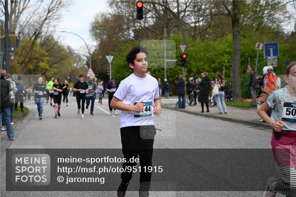 12.04.2026 - 45. Internationalen Wilhelmsburger Insellauf J. Mangold http://msf.ph/oto/9511915 12.04.2026 13:04:34 Ziel 4125, 5248, 5064, 4048, 5423, 5066, 5458, 5728, 5724, 2798, 5088, 5864, 3964, 2891, 4314, 5096, 5808, 5477, 4314, 5096, 5808, 5477, 3068, 5144, 5002, 5427, 4610, 5128, 5098, 5235, 5234, 5504, 2139, 3001, 2443, 5862, 5110, 4892, 5752 meine-sportfotos.de