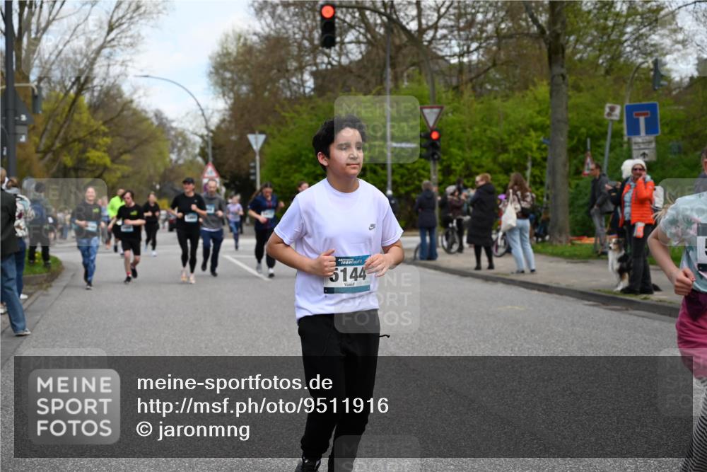 12.04.2026 - 45. Internationalen Wilhelmsburger Insellauf J. Mangold http://msf.ph/oto/9511916 12.04.2026 13:04:34 Ziel 4125, 5248, 5064, 4048, 5423, 5066, 5458, 5728, 5724, 2798, 5088, 5864, 3964, 2891, 4314, 5096, 5808, 5477, 4314, 5096, 5808, 5477, 3068, 5144, 5002, 5427, 4610, 5128, 5098, 5235, 5234, 5504, 2139, 3001, 2443, 5862, 5110, 4892, 5752 meine-sportfotos.de